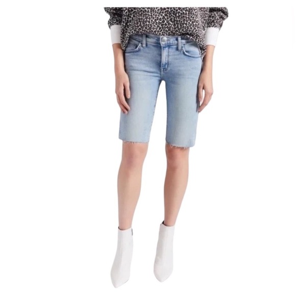 Current/Elliot Women’s The Cut Off Knee Short in Joey Light Vintage Wash - Picture 1 of 8
